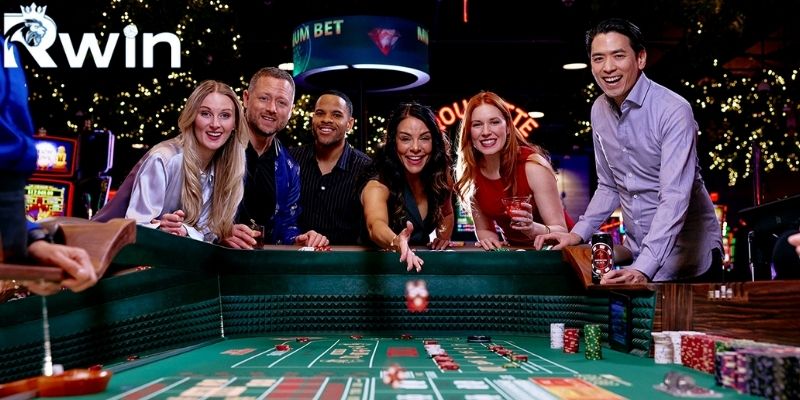 Baccarat mang đến trải nghiệm quen thuộc nhờ luật chơi tương đối đơn giản